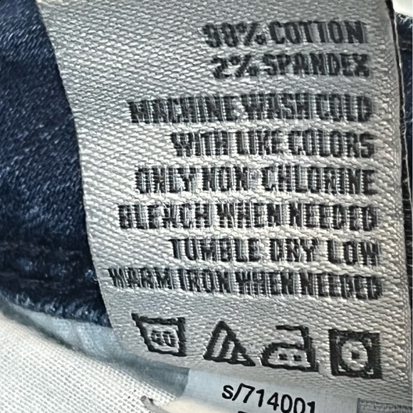 Women’s American Rag factory distressed jeans. Size 9. - Picture 3 of 16